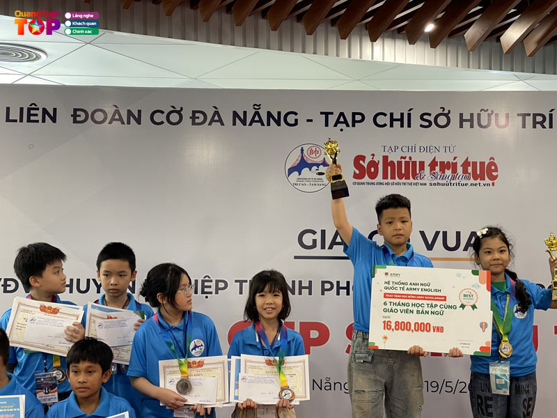 Giai-nhat-nhan-duoc-hoc-bong-16-trieu-800-ngan-va-6-thang-hoc-tai-trung-tam-quangnamtoplist