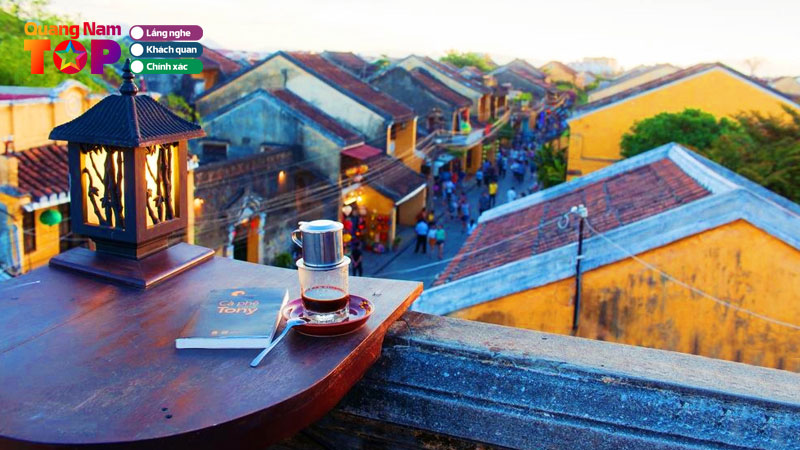 Quan-cafe-hoi-an-12-toa-do-song-ao-den-la-co-hinh-dep-quangnamtoplist