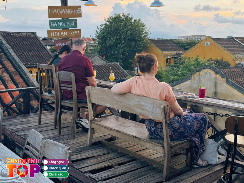 Me-hoi-an-rooftop-coffee-kitchen-quangnamtoplist