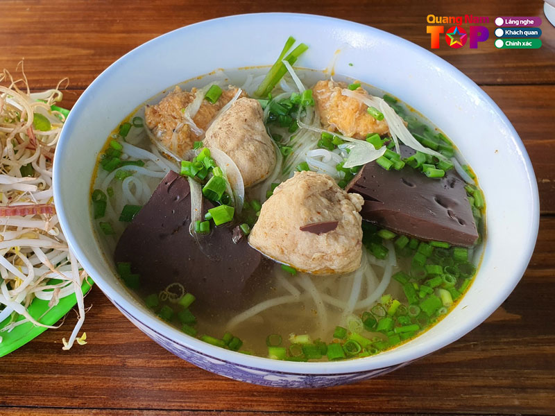 Bun-bo-goc-hue-song-huong-quangnamtoplist