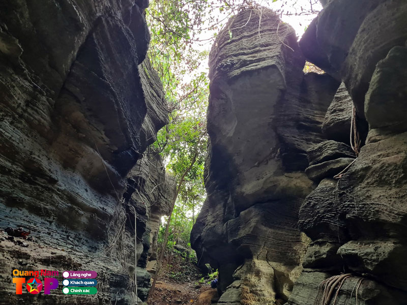 Cam-nang-du-lich-hang-doi-tien-an-quangnamtoplist